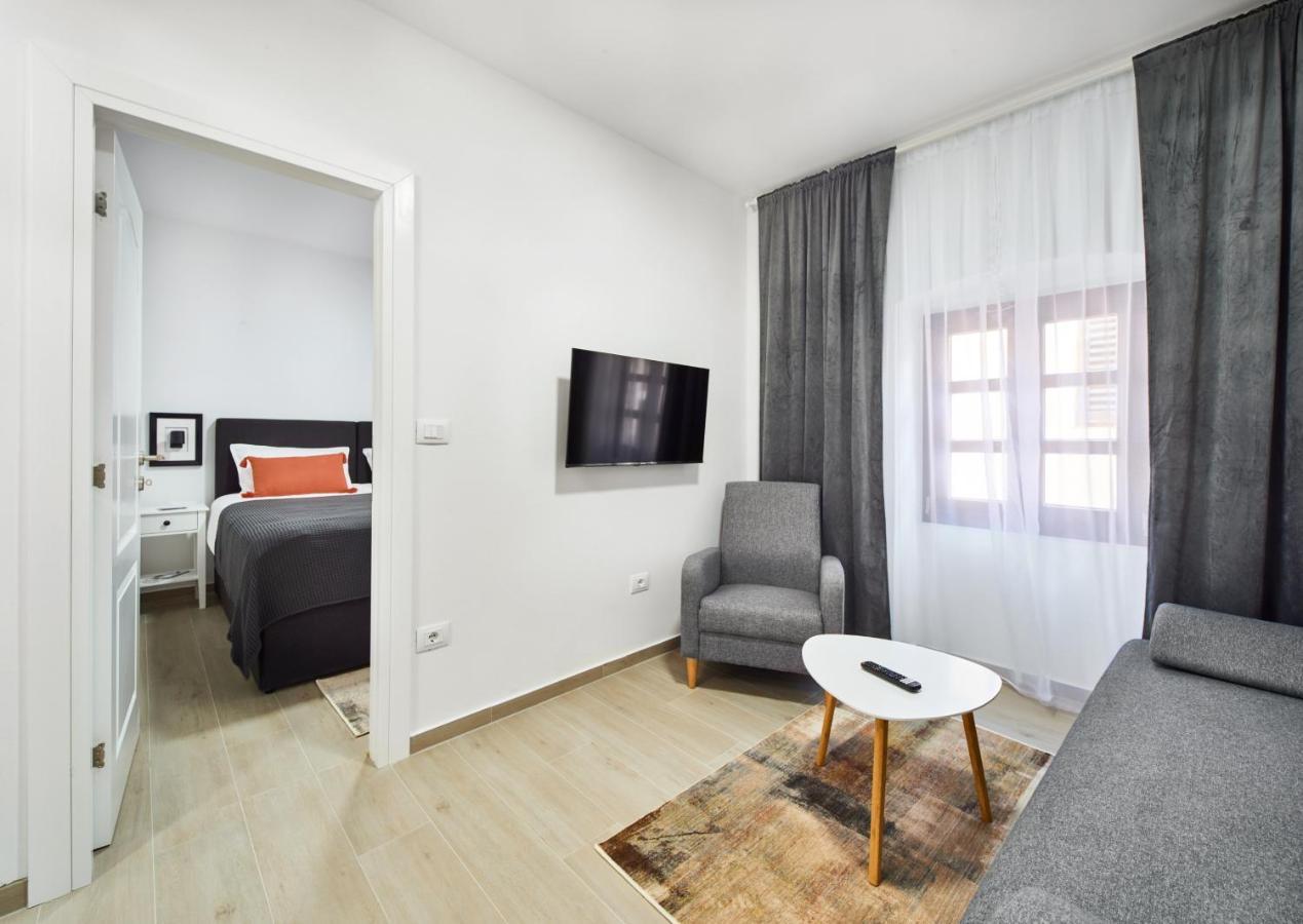 Cardo Apartments Пореч Экстерьер фото