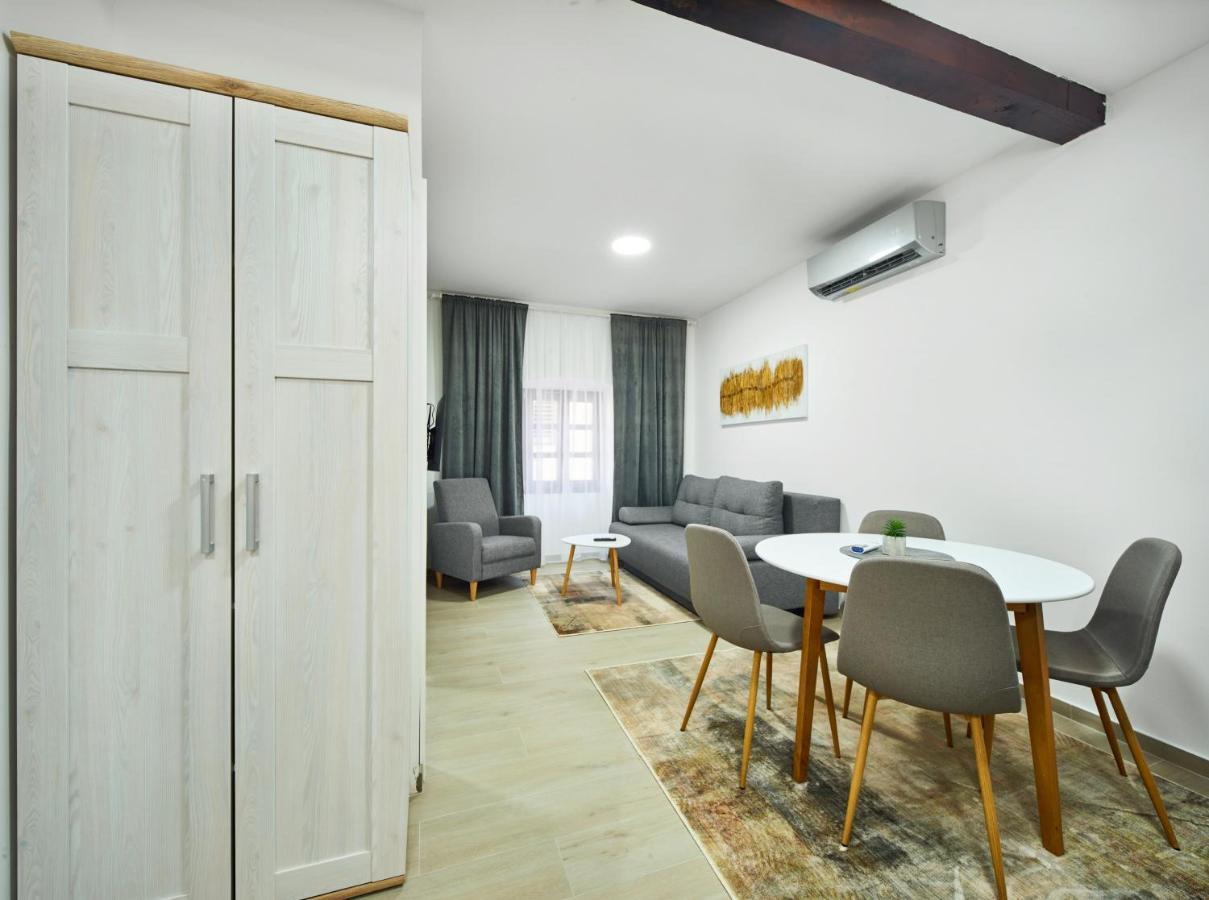Cardo Apartments Пореч Экстерьер фото